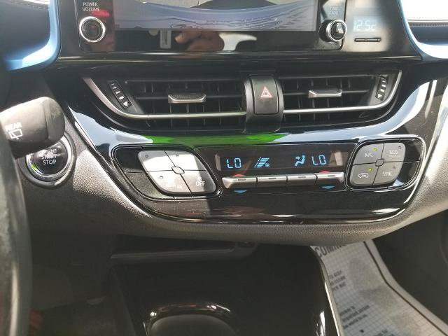 Used 2019 Toyota C-HR XLE FWD image 17