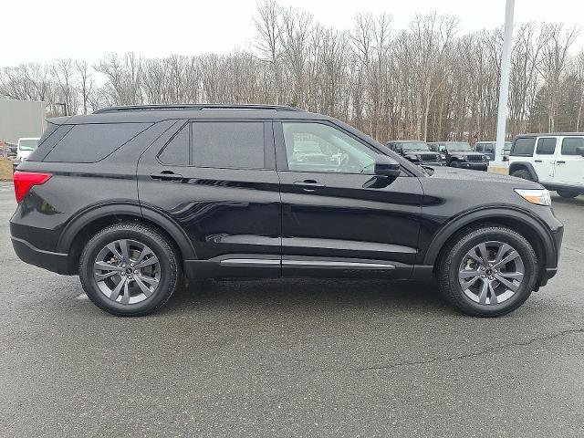 Certified 2022 Ford Explorer XLT w/ Equipment Group 202A image 5