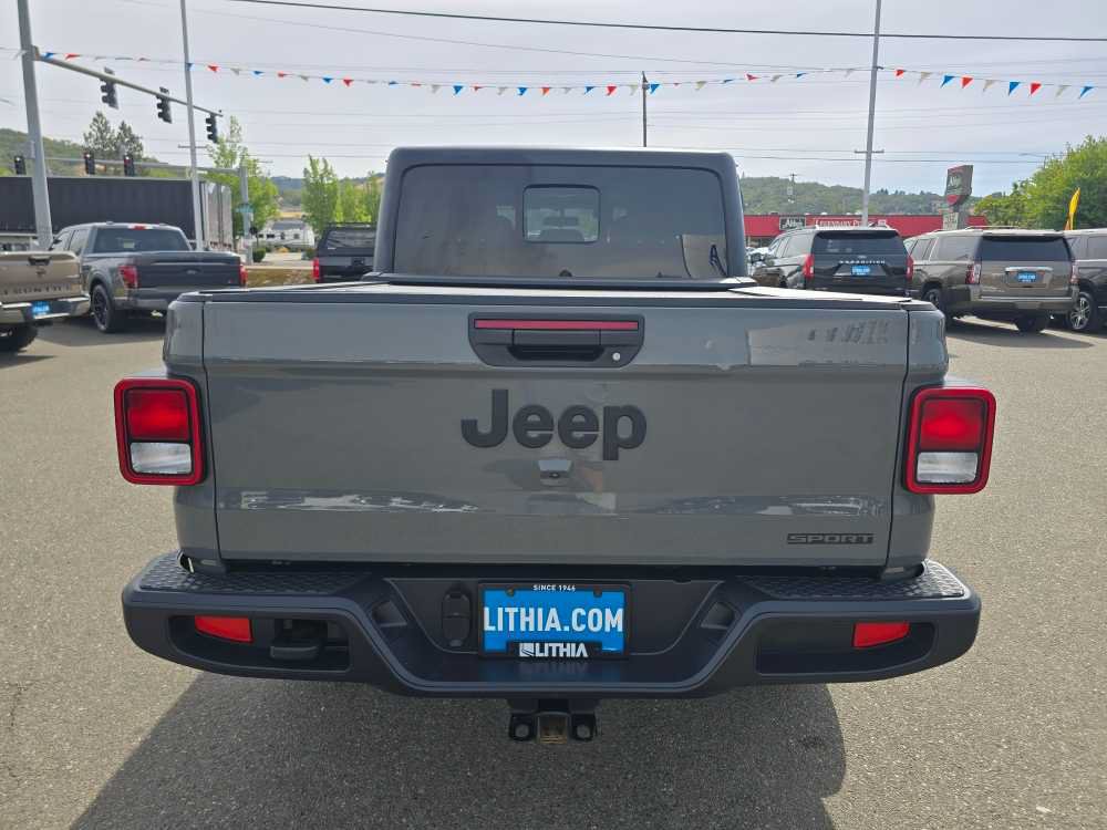 Used 2020 Jeep Gladiator Sport w/ Quick Order Package 24S AWD/4WD image 4
