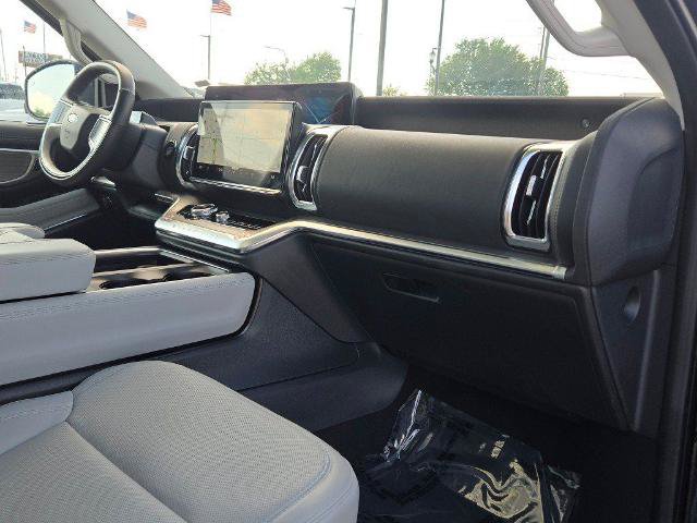 Certified 2025 Ford Expedition Platinum AWD/4WD image 7