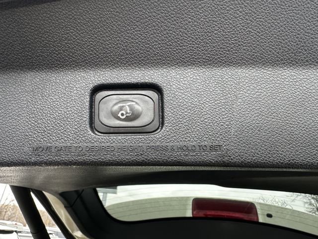 Certified 2018 Ford Explorer XLT w/ Equipment Group 202A image 46