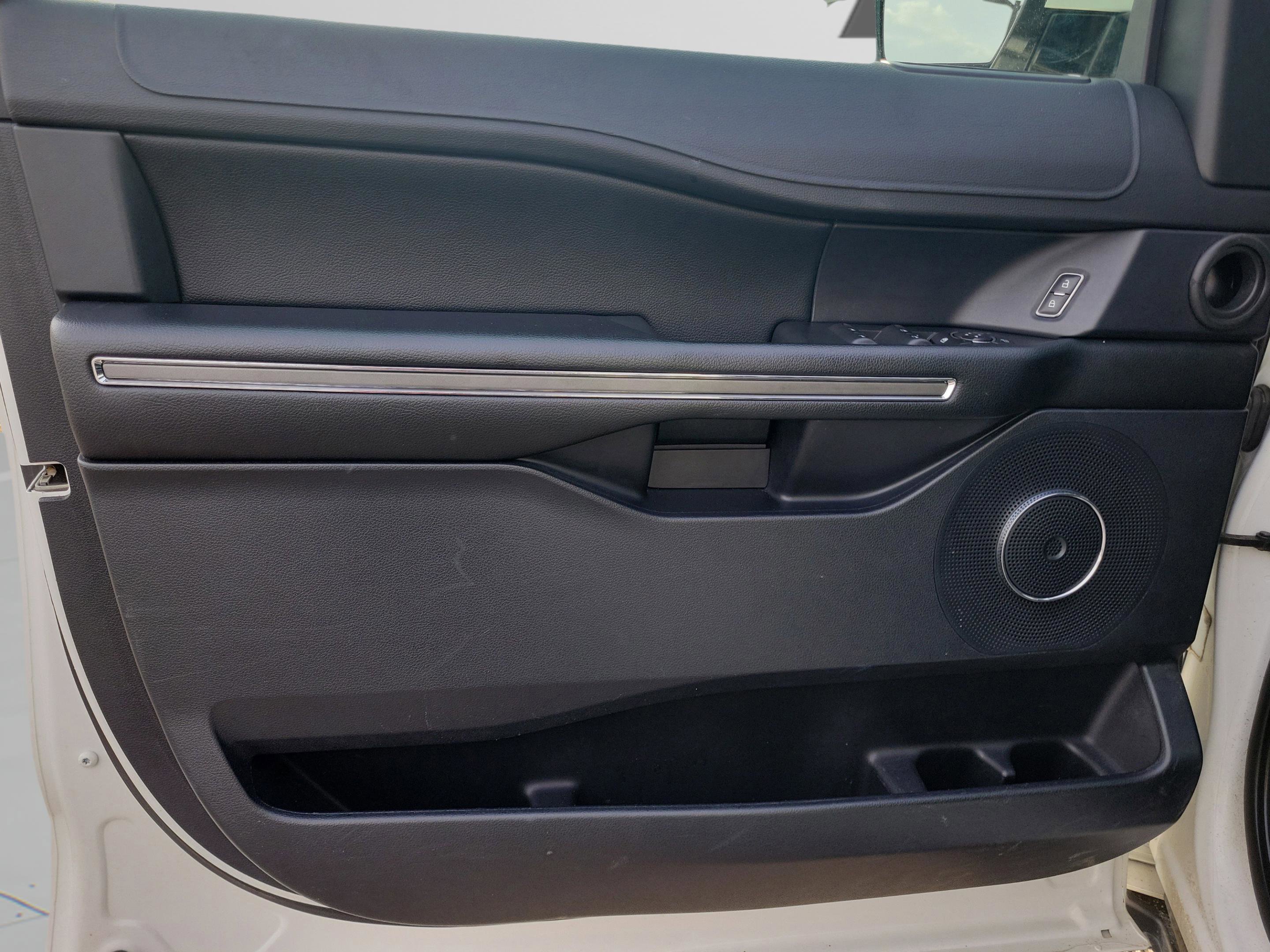 Certified 2020 Ford Expedition XLT w/ Equipment Group 201A AWD/4WD image 19