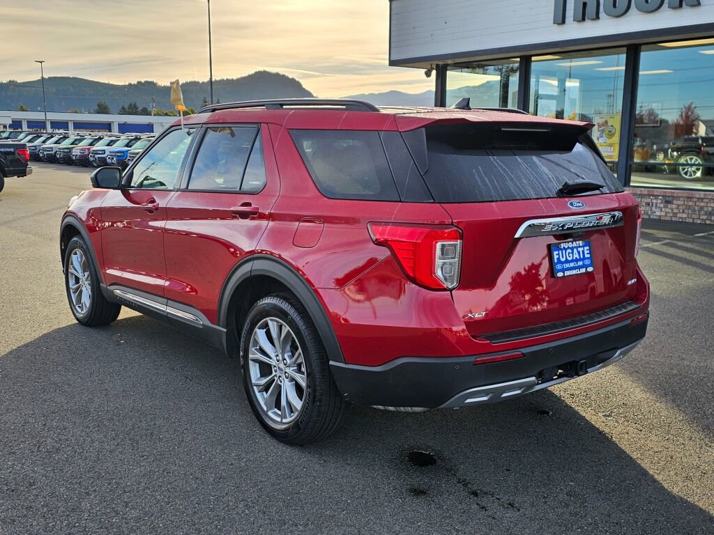 Certified 2023 Ford Explorer XLT w/ Equipment Group 202A image 10