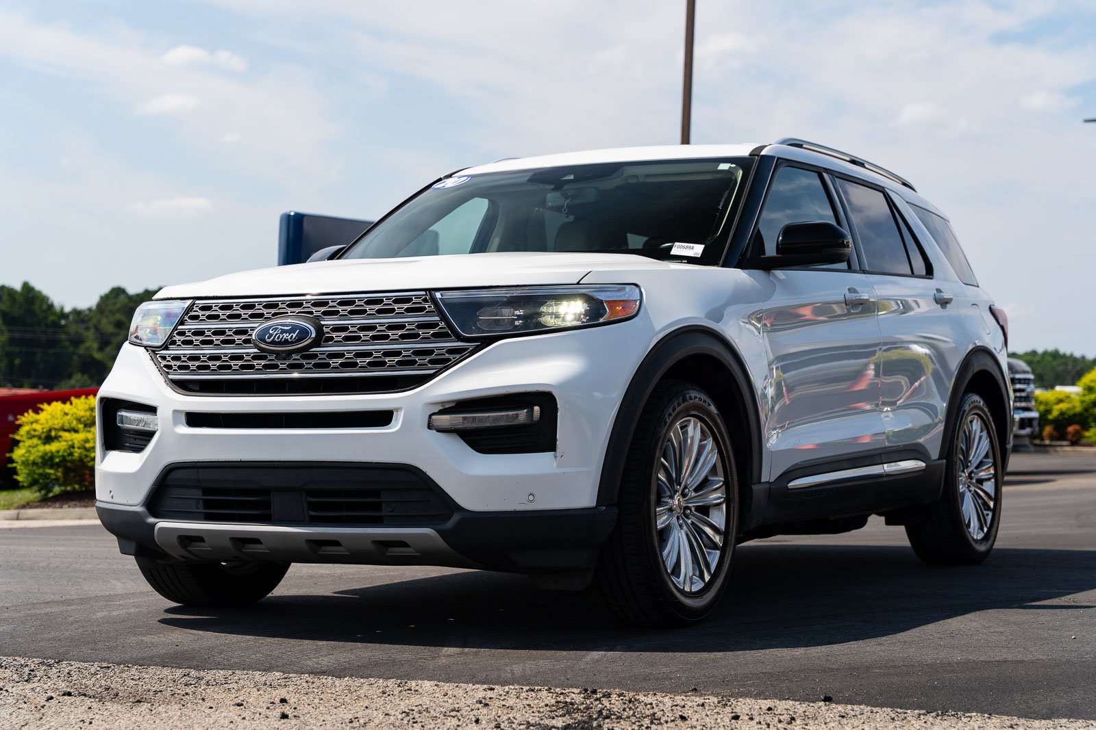 Certified 2020 Ford Explorer Limited RWD image 3