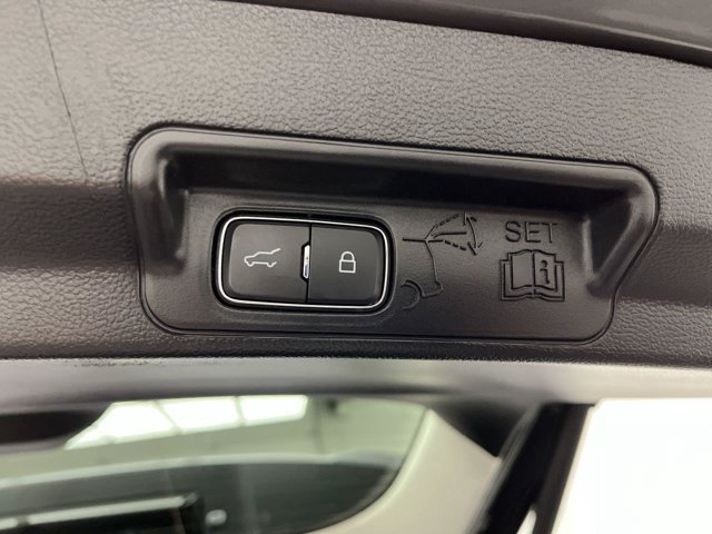 Certified 2025 Ford Explorer Active w/ Active Comfort Package AWD/4WD image 5