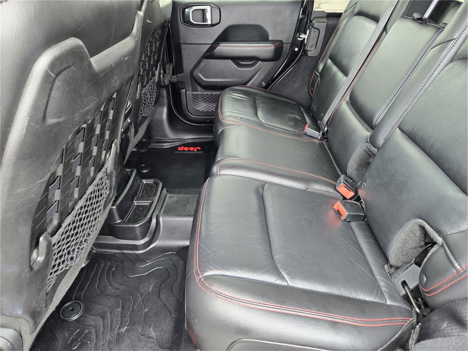 Used 2018 Jeep Wrangler Unlimited Rubicon AWD/4WD image 30
