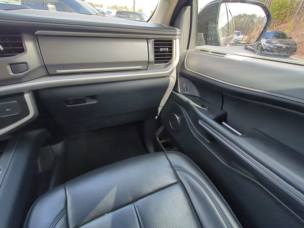 Certified 2024 Ford Expedition XLT image 17