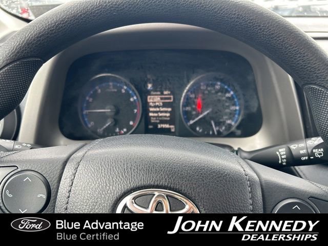 Used 2018 Toyota RAV4 LE w/ All Weather Liner Package AWD/4WD image 18