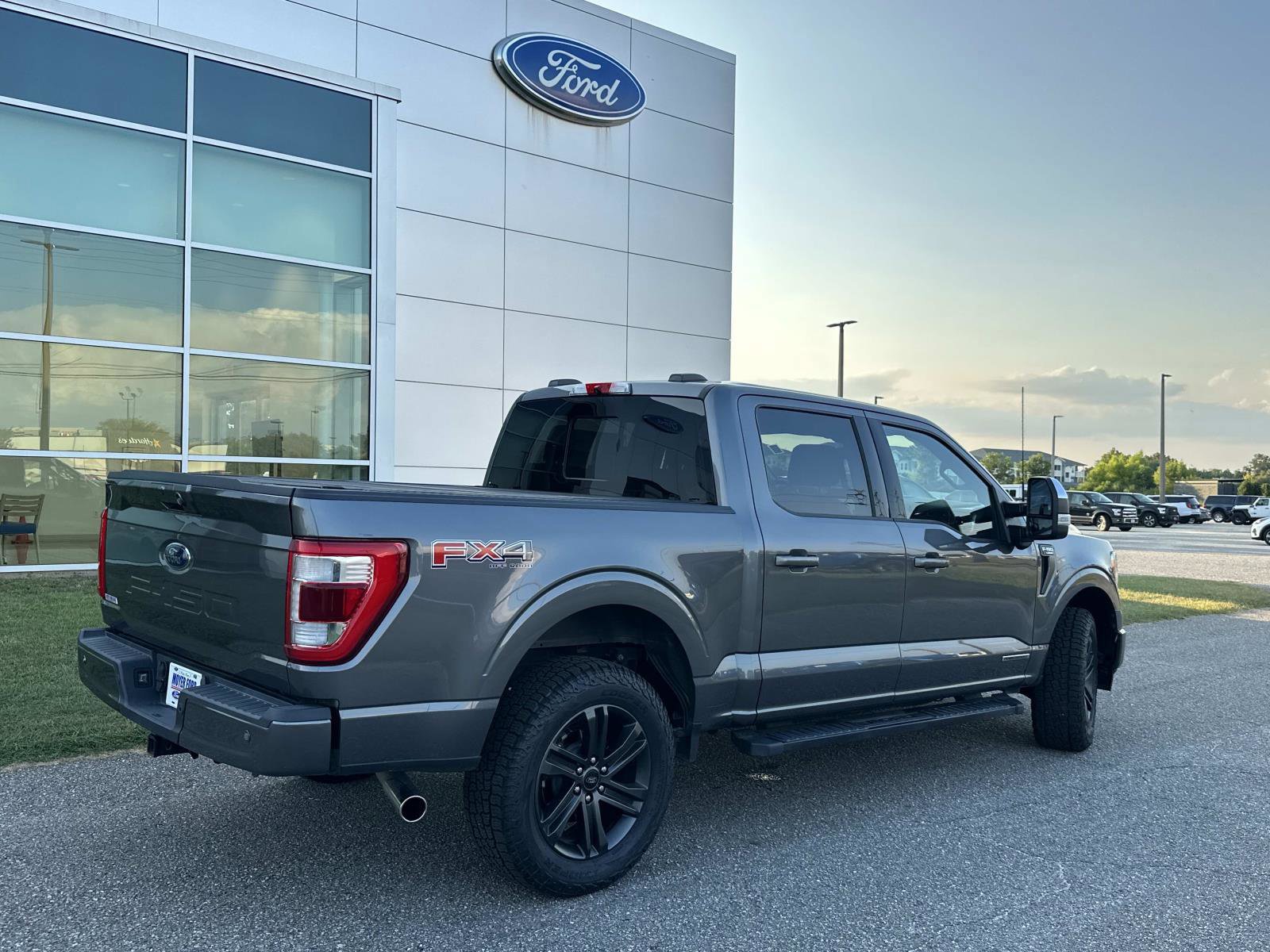 Certified 2022 Ford F150 Lariat image 4