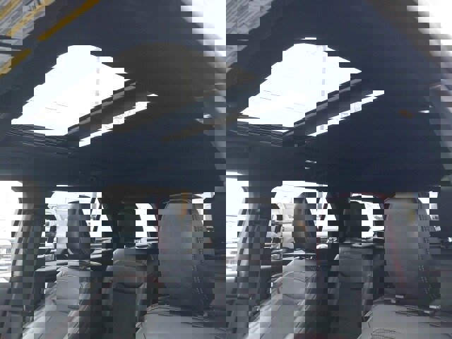 Certified 2023 Ford Explorer ST-Line w/ Class IV Trailer Tow Package image 19