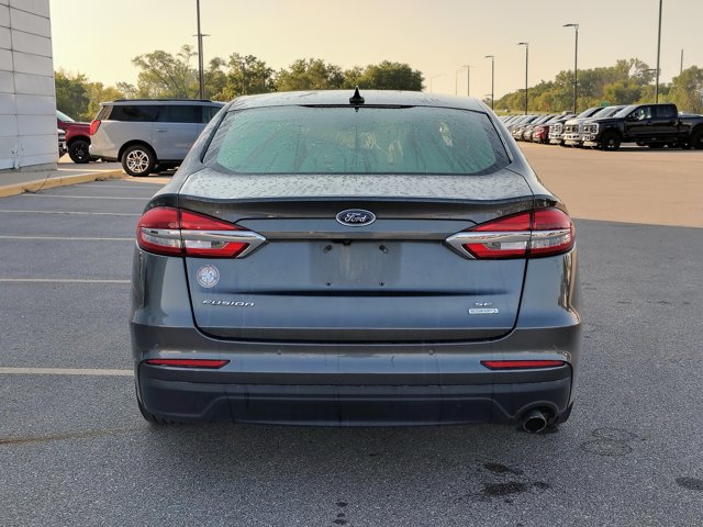 Certified 2019 Ford Fusion SE FWD image 4