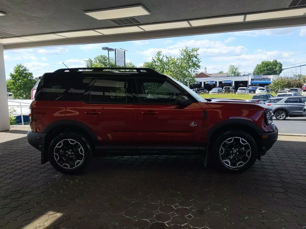 Certified 2025 Ford Bronco Sport Outer Banks AWD/4WD image 5