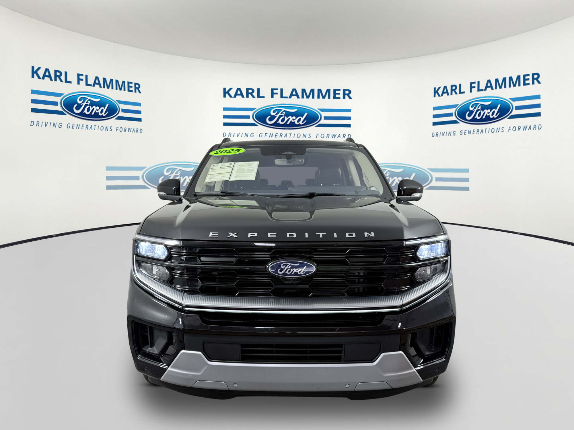 Certified 2025 Ford Expedition Platinum AWD/4WD image 6