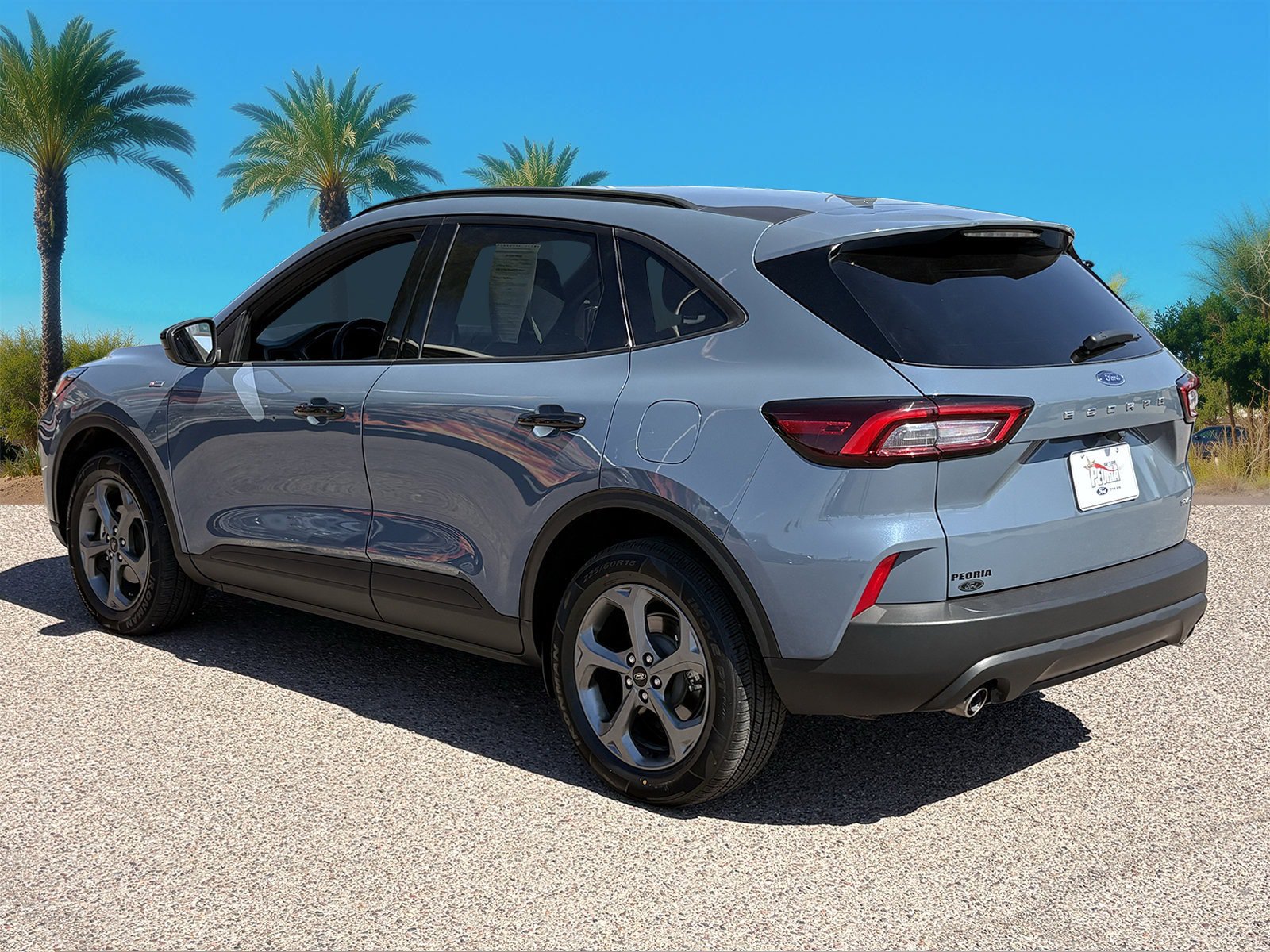 Certified 2025 Ford Escape ST-Line Select AWD/4WD image 3