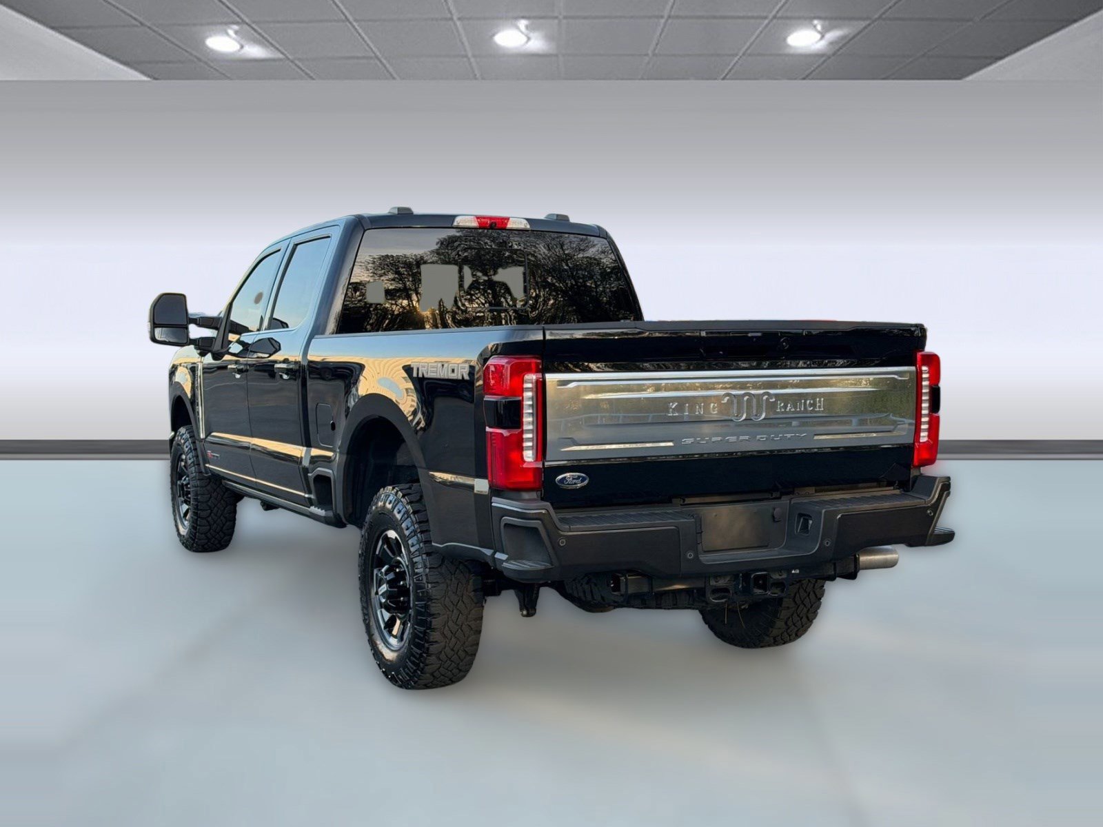 Certified 2025 Ford F250 King Ranch w/ Tremor Off-Road Package image 3