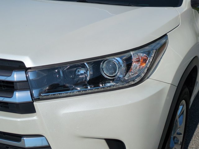 Used 2017 Toyota Highlander Limited FWD image 10