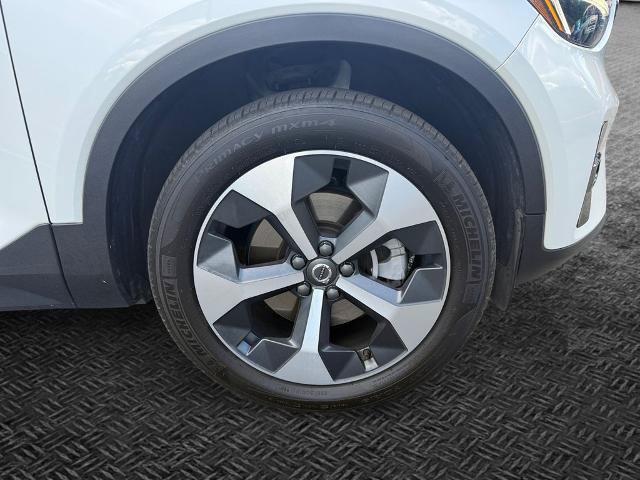 Used 2023 Volvo XC40 B5 Plus w/ Climate Package AWD/4WD image 11