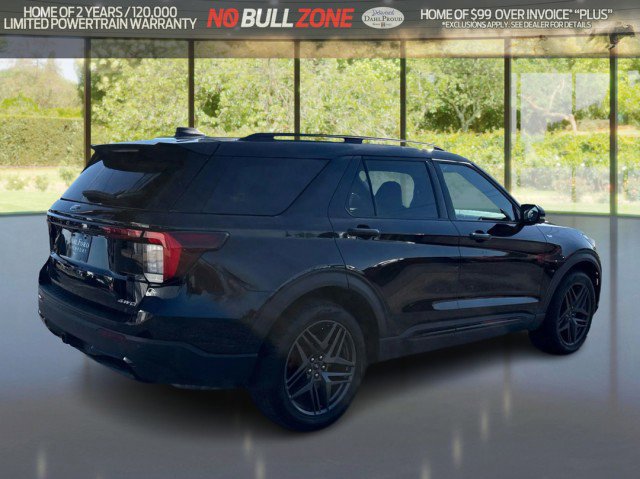 Certified 2025 Ford Explorer ST-Line w/ ST-Line Street Pack image 5