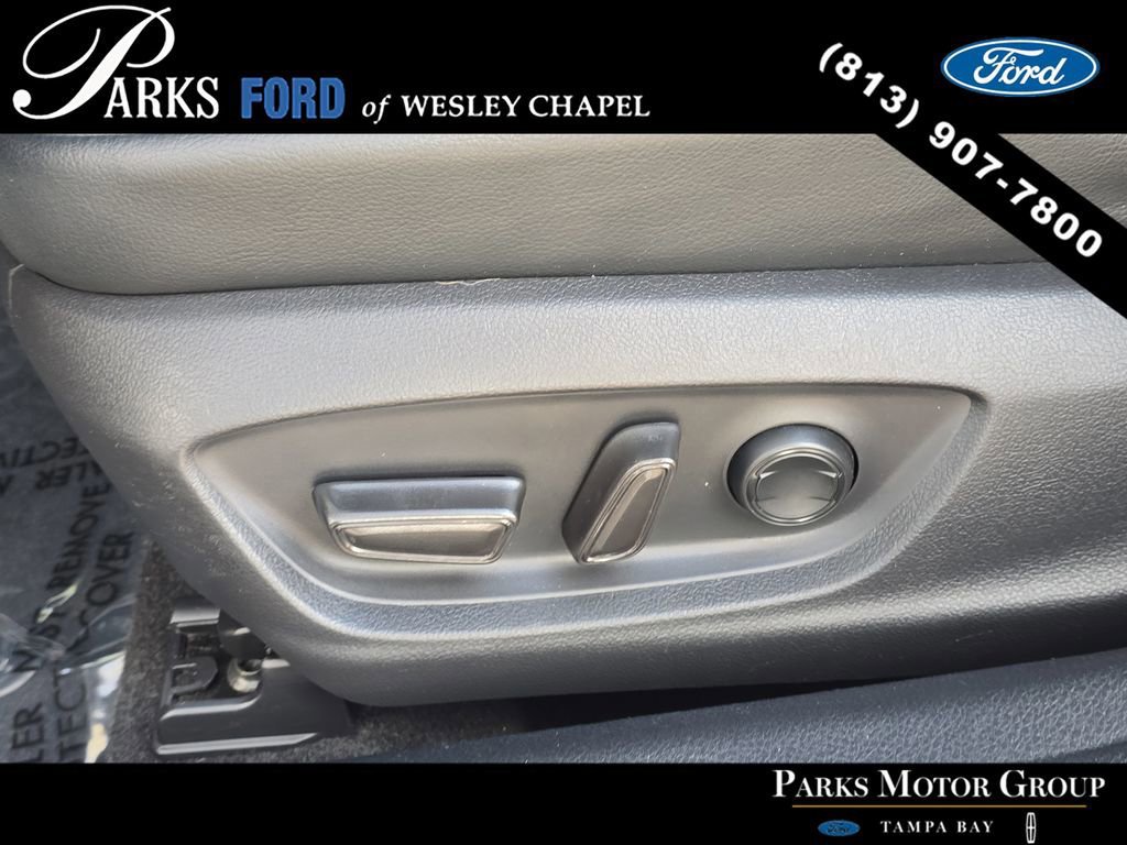 Used 2020 Toyota Camry SE image 18