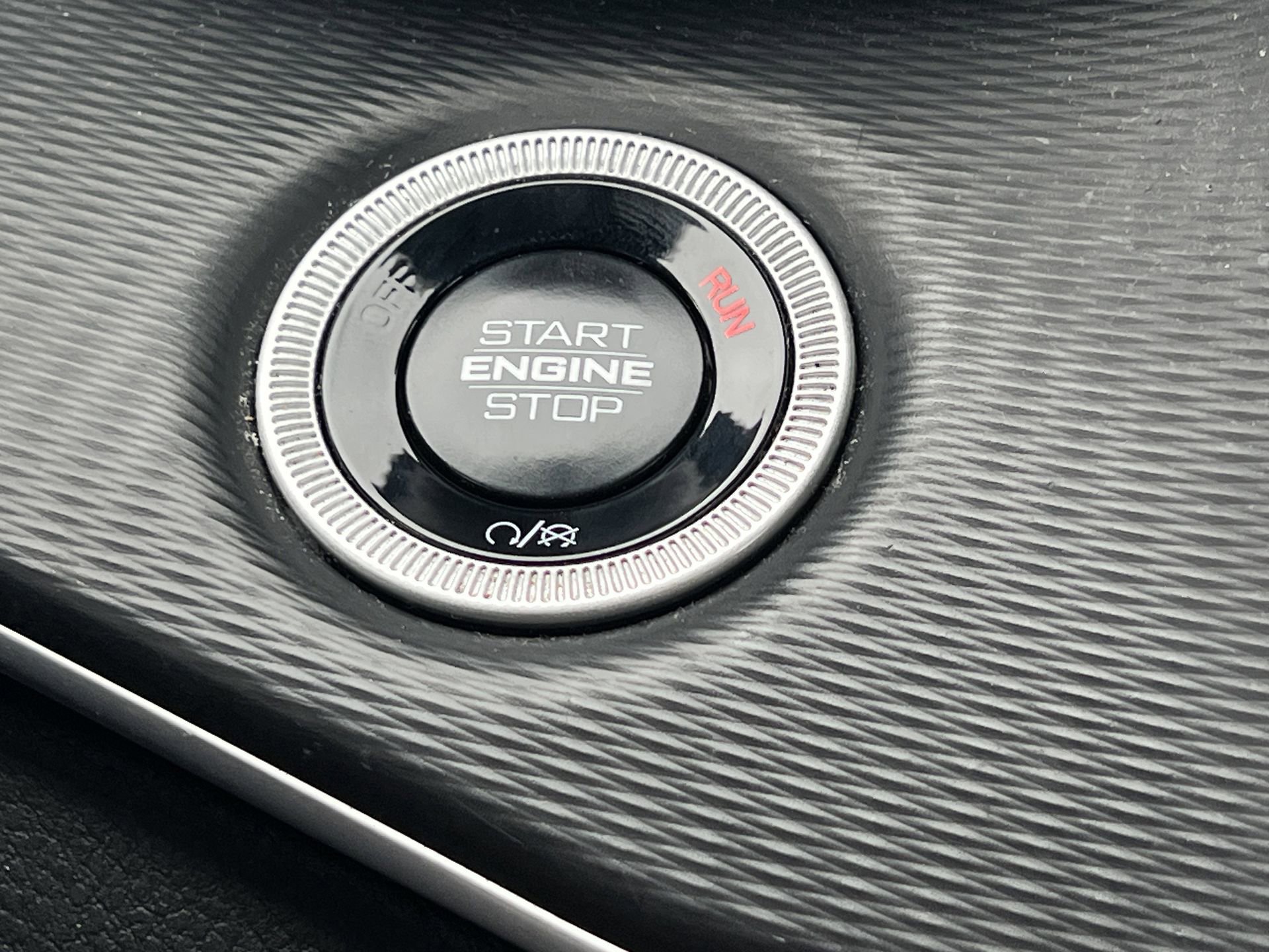 Used 2024 Jeep Grand Cherokee L Altitude image 12