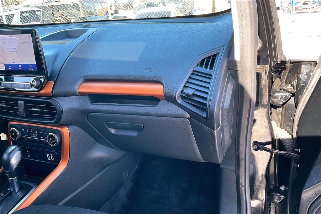 Certified 2021 Ford EcoSport SE w/ SE Appearance Package image 14