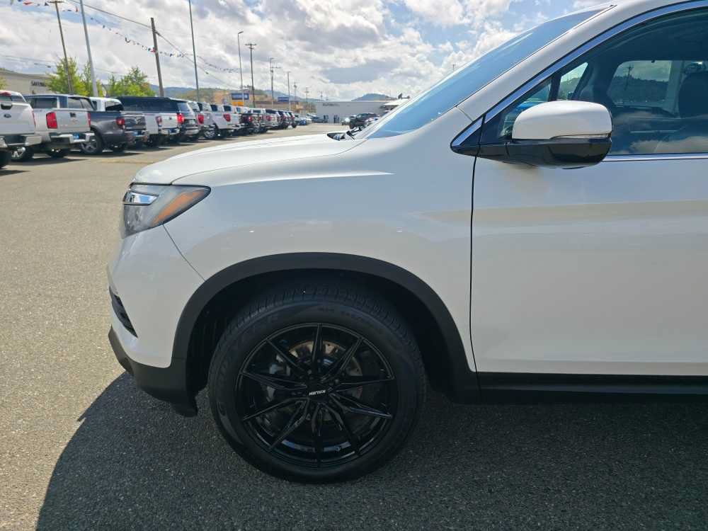 Used 2018 Honda Pilot Touring image 19