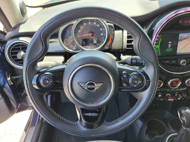 Used 2019 MINI Cooper 4-Door Hardtop w/ Signature Upholstery Package image 24