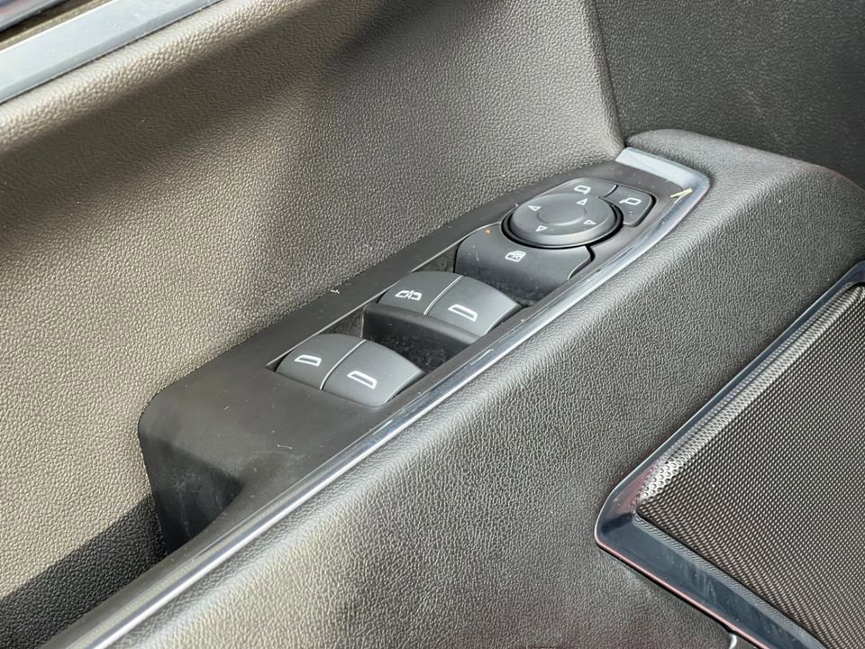 Used 2024 Chevrolet Silverado 1500 LT AWD/4WD image 16