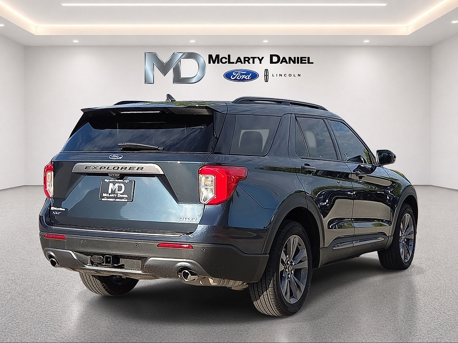 Certified 2023 Ford Explorer XLT w/ Equipment Group 202A AWD/4WD image 5