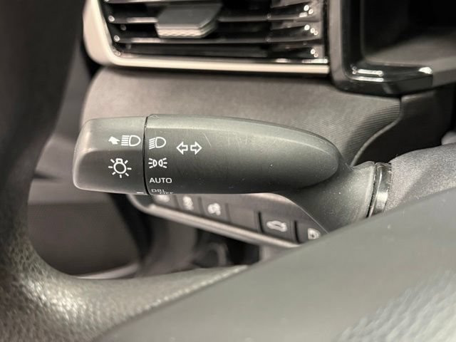 Used 2025 Toyota Camry LE FWD image 18