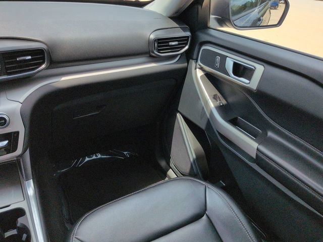 Certified 2023 Ford Explorer XLT w/ Equipment Group 202A RWD image 21