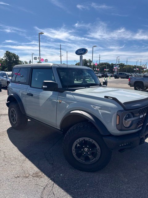 Certified 2022 Ford Bronco Badlands AWD/4WD image 1