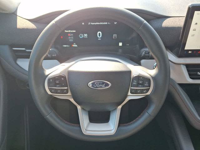 Certified 2025 Ford Explorer Active AWD/4WD image 18