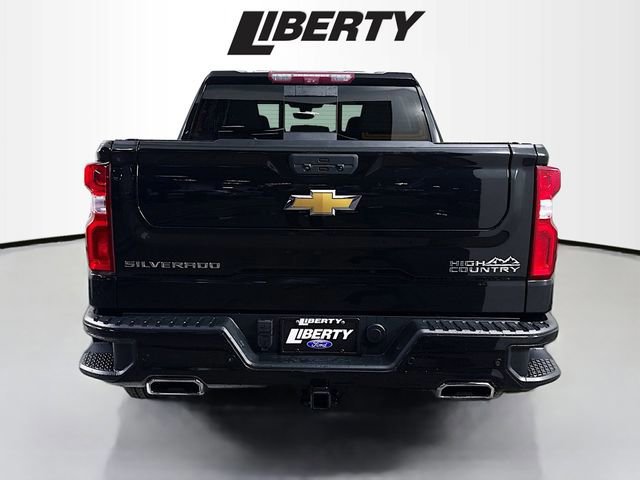 Used 2021 Chevrolet Silverado 1500 High Country w/ Technology Package image 4