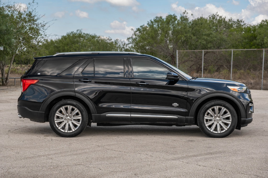 Certified 2024 Ford Explorer King Ranch w/ Technology Package RWD image 9