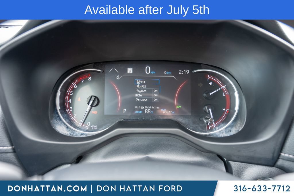 Used 2024 Toyota RAV4 XLE FWD image 8