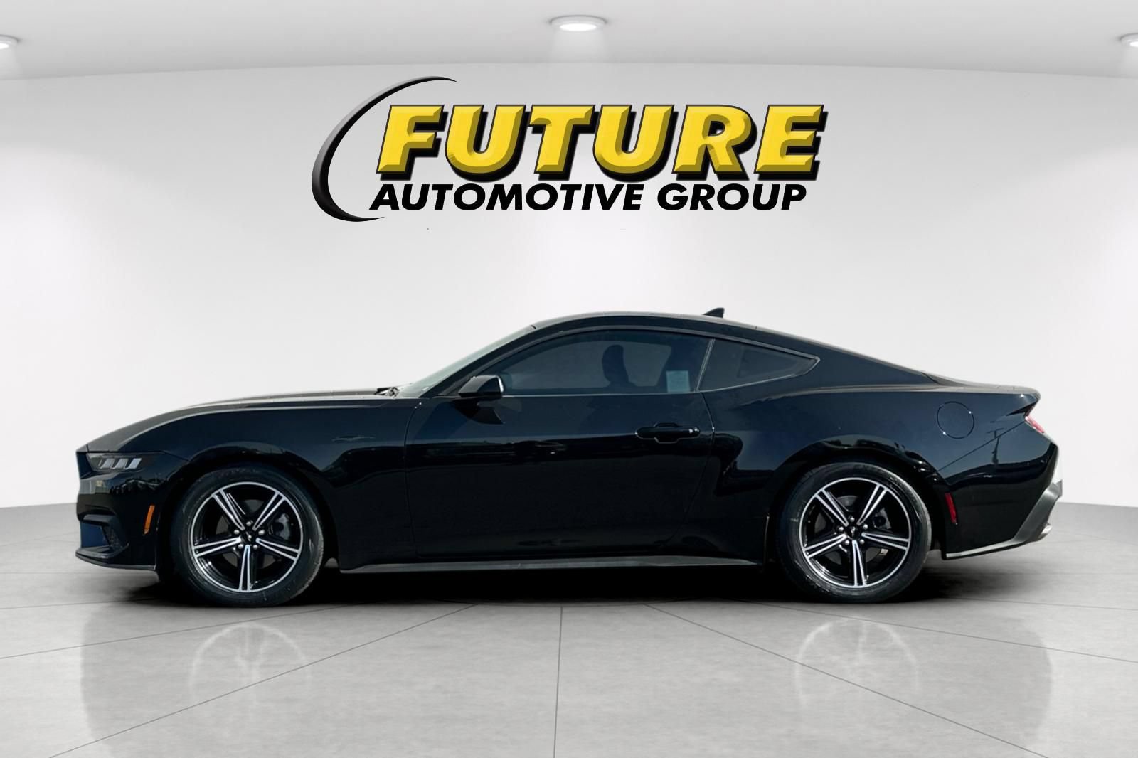 Certified 2024 Ford Mustang Coupe RWD image 6