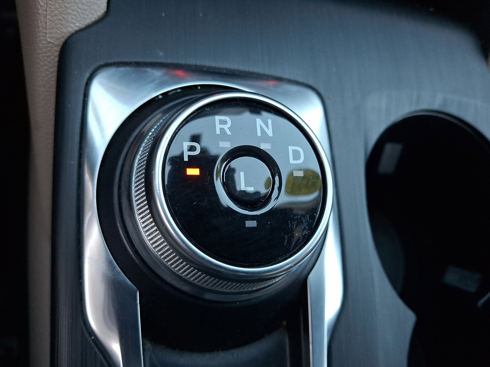 Certified 2022 Ford Escape Titanium w/ Class II Trailer Tow Package image 18