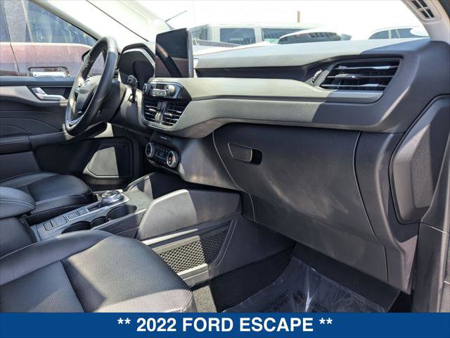 Certified 2022 Ford Escape Titanium w/ Class II Trailer Tow Package AWD/4WD image 23