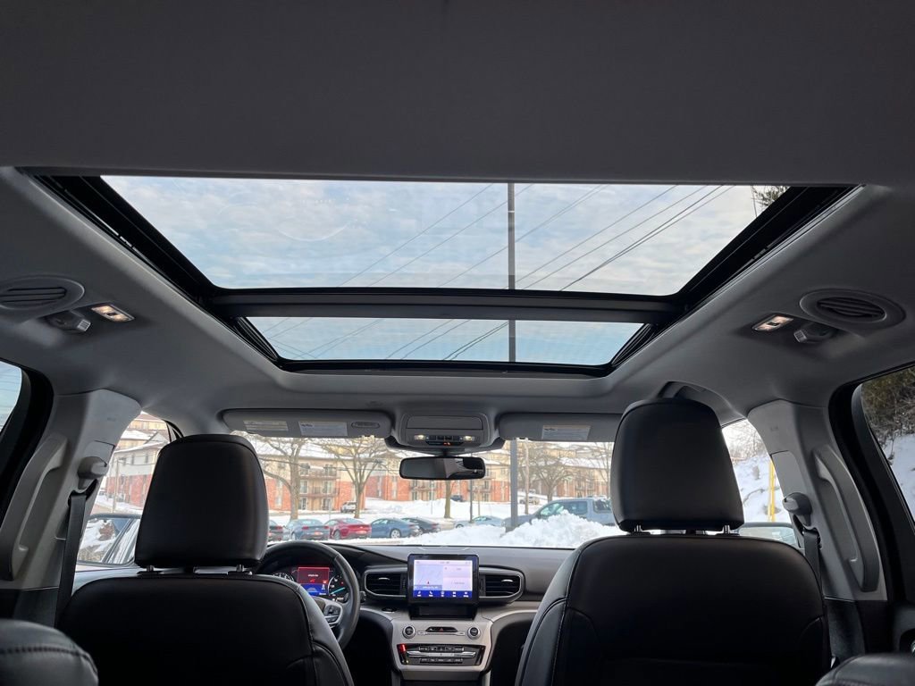 Certified 2023 Ford Explorer XLT w/ Equipment Group 202A image 11