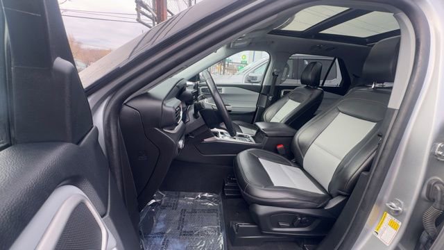 Certified 2023 Ford Explorer XLT w/ Equipment Group 202A image 18