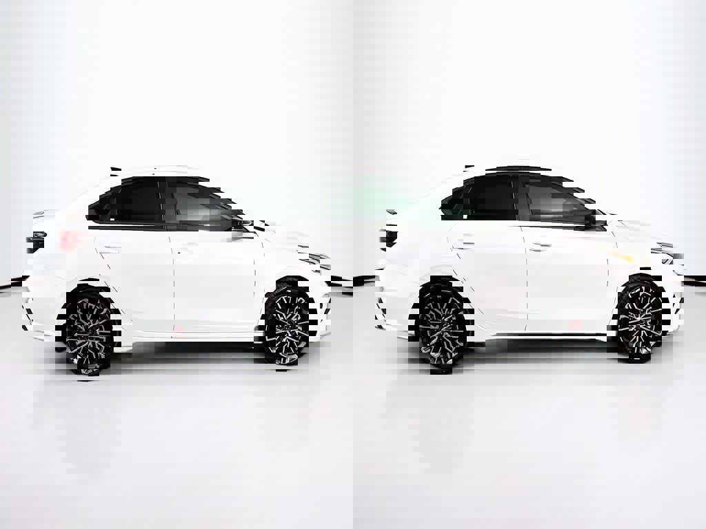 Used 2023 Kia Forte GT image 6