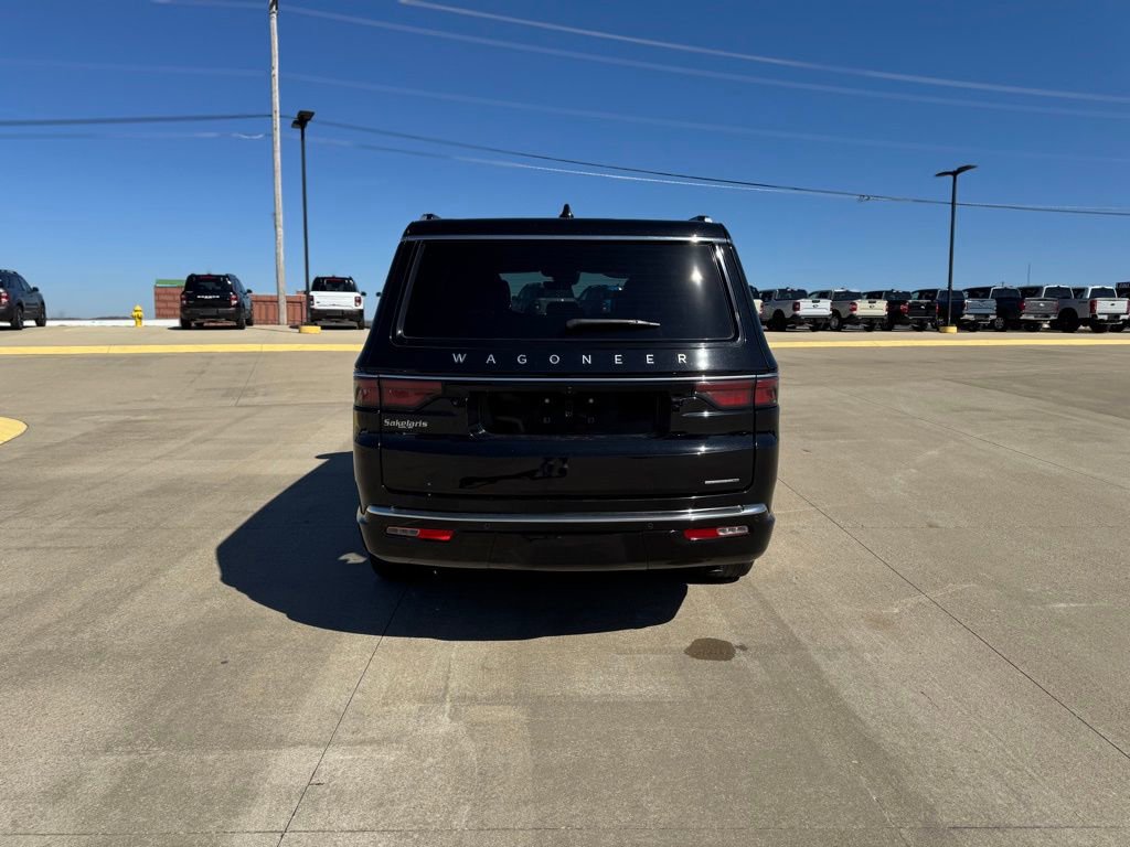Used 2024 Jeep Wagoneer Series II w/ Flexible Seating Group image 6