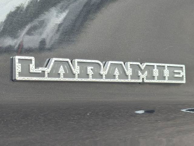 Used 2020 RAM 1500 Laramie AWD/4WD image 12