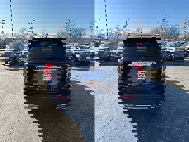 Certified 2022 Ford Explorer XLT w/ Equipment Group 202A image 2