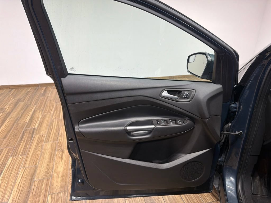 Certified 2019 Ford Escape SE AWD/4WD image 16