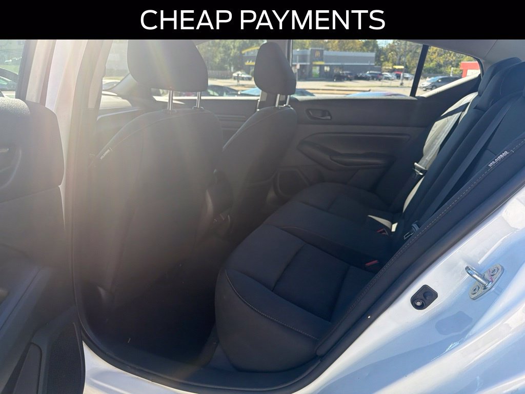 Used 2024 Nissan Altima 2.5 SV FWD image 11