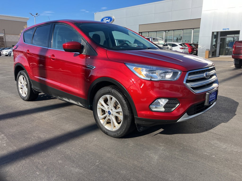 Certified 2019 Ford Escape SE image 1