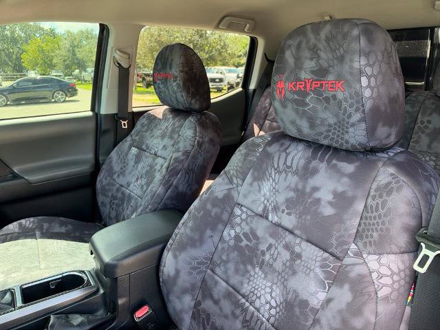 Used 2018 Toyota Tacoma SR5 AWD/4WD image 10