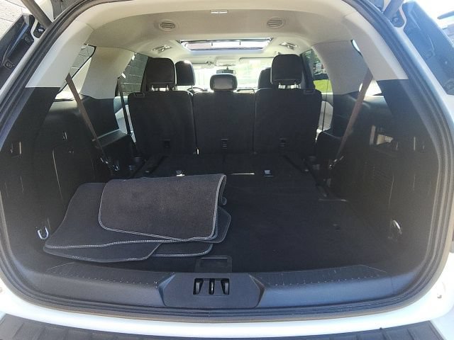 Certified 2024 Ford Explorer XLT w/ Equipment Group 202A AWD/4WD image 20